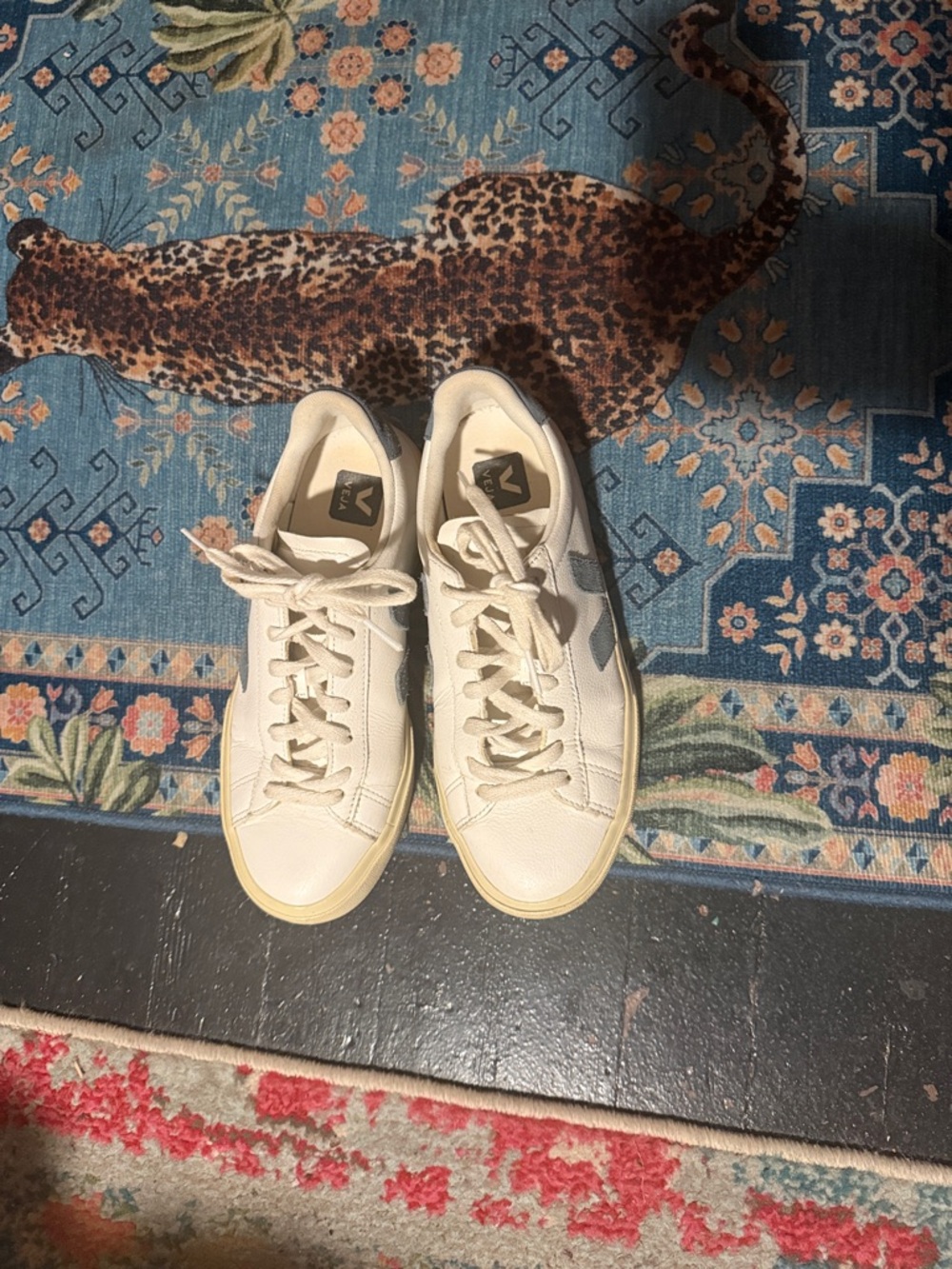 Veja Women’s Cream/Gray Low-Top Leather Sneakers